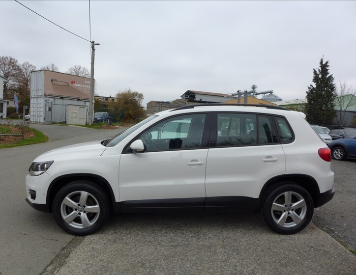 Volkswagen Tiguan 9