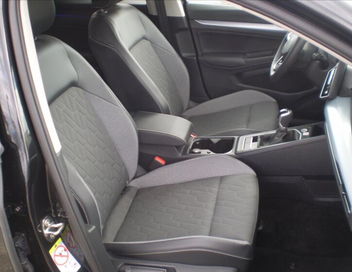 Volkswagen Golf Kombi 1,5 l 110 kw