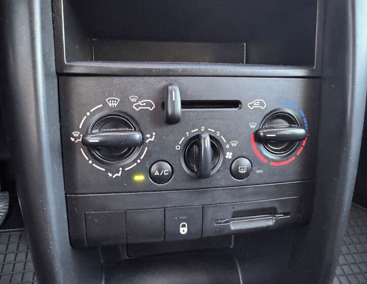 Peugeot 207 Kombi 1,4 l 70 kw