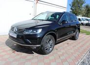 Volkswagen Touareg 1