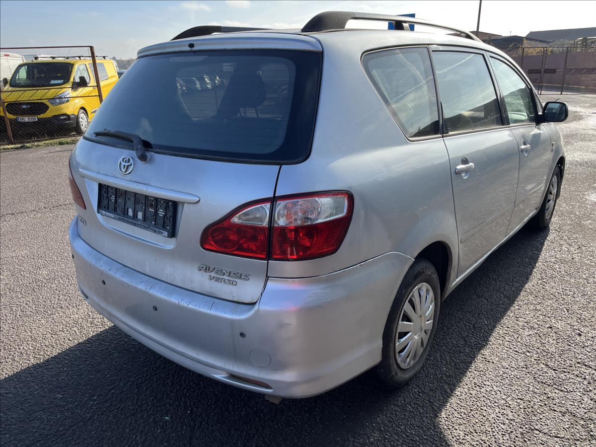 Toyota Avensis Verso