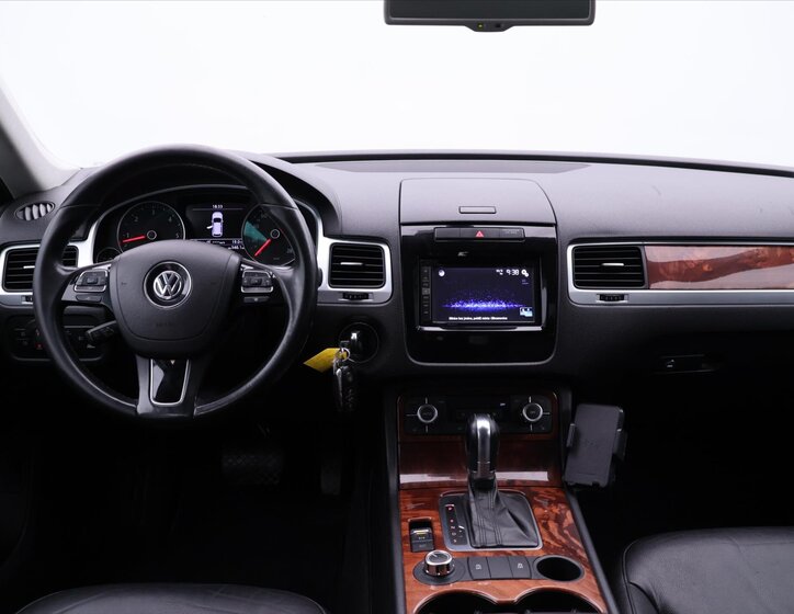 Volkswagen Touareg SUV / Terénní 3,0 l 180 kw