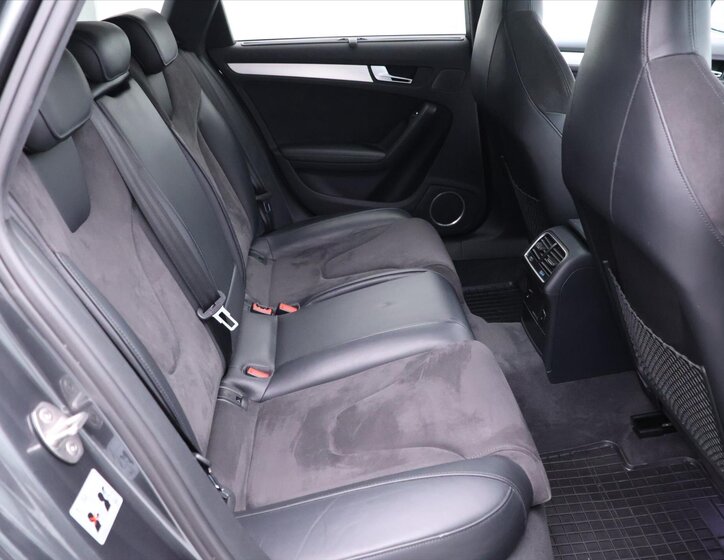 Audi RS 4 Kombi 4,2 l 331 kw