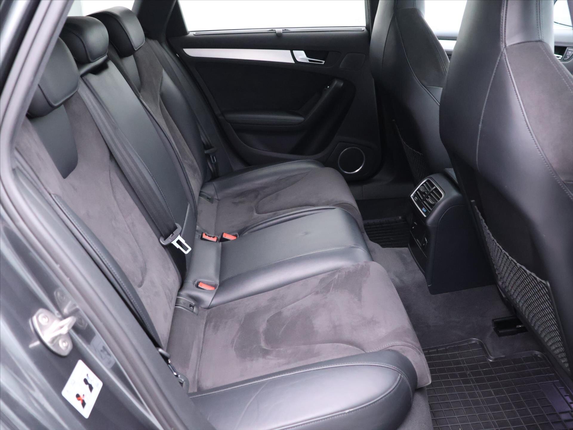 Audi RS 4 Kombi 4,2 l 331 kw