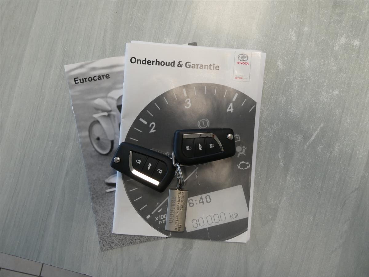 Toyota Auris Kombi 1,3 l 73 kw