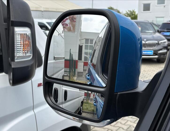 Ford Tourneo Custom 38