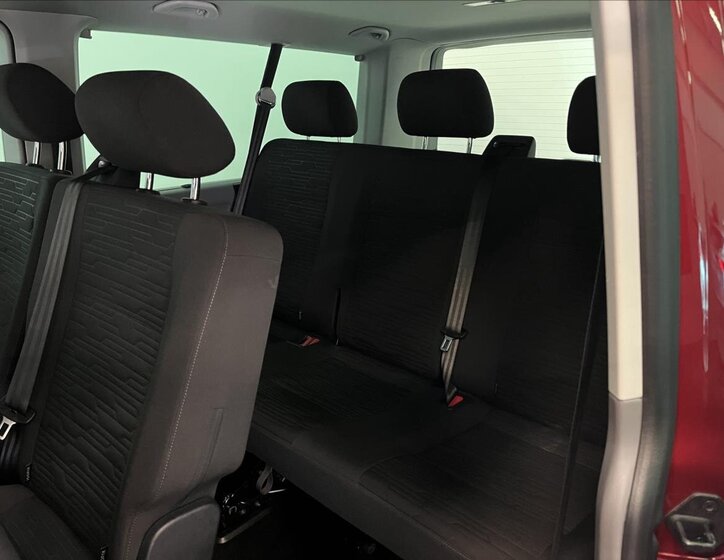 Volkswagen Caravelle Kombi 2,0 l 110 kw
