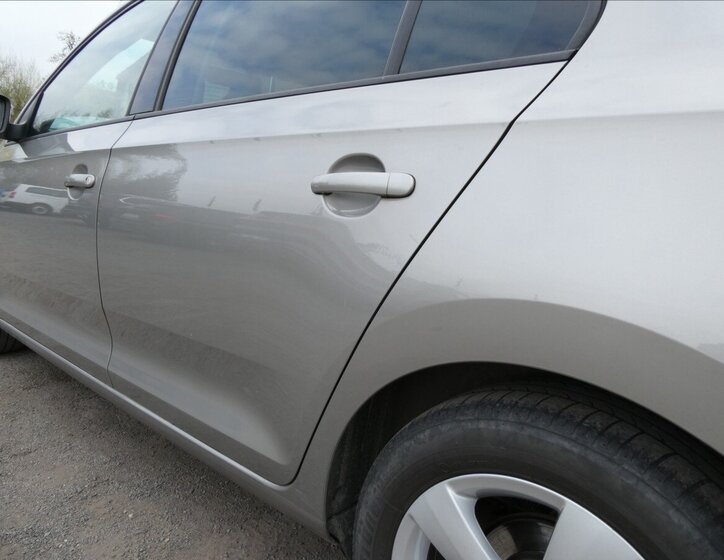 Škoda Rapid Sedan / Limuzína 1,2 l 77 kw