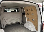 Volkswagen Transporter Kombi 2,0 l 62 kw