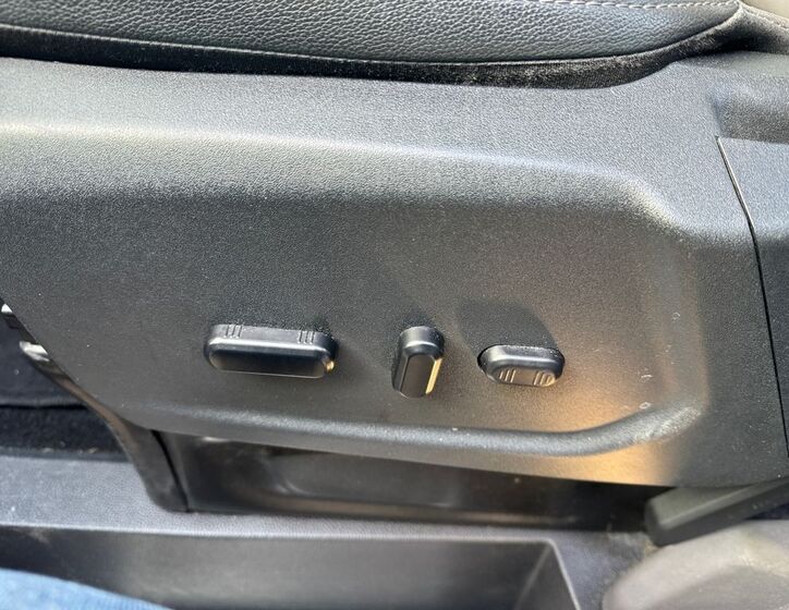 Ford Tourneo Custom Kombi 2,0 l 96 kw