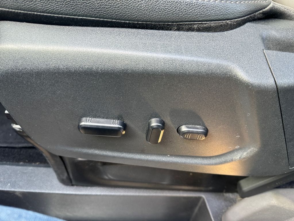 Ford Tourneo Custom Kombi 2,0 l 96 kw