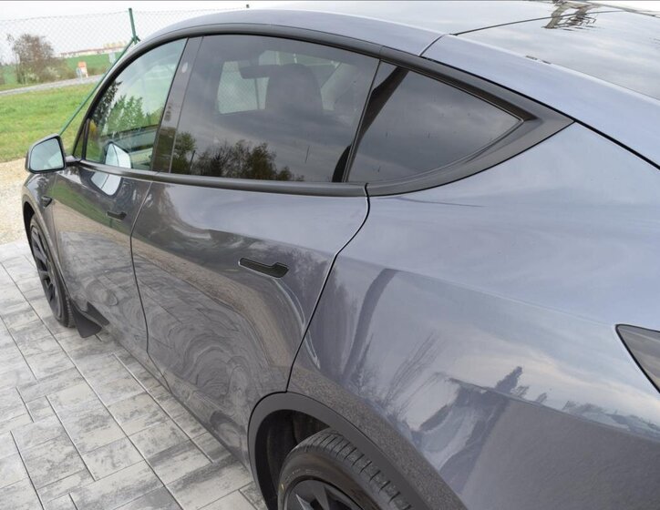 Tesla Model Y SUV / Terénní 0,0 378 kw