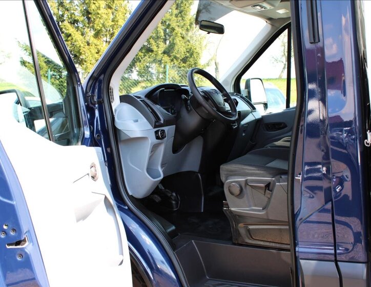 Ford Transit Valník 2,2 l 74 kw