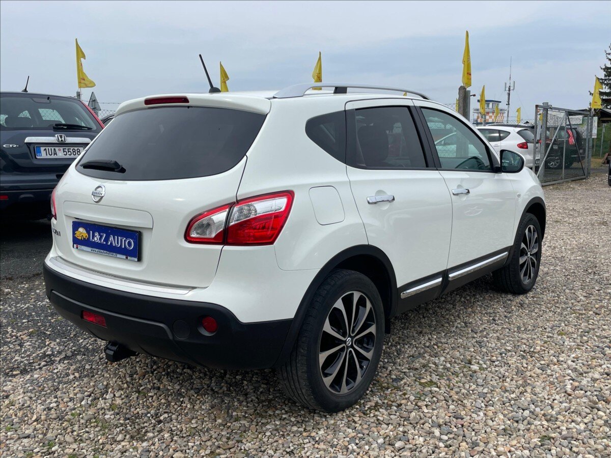 Nissan Qashqai SUV / Terénní 2,0 l 104 kw