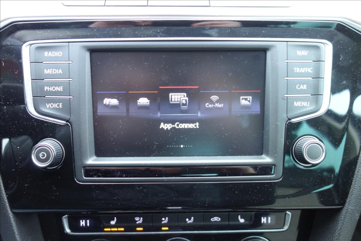 Volkswagen Passat Sedan 2,0 l 140 kw