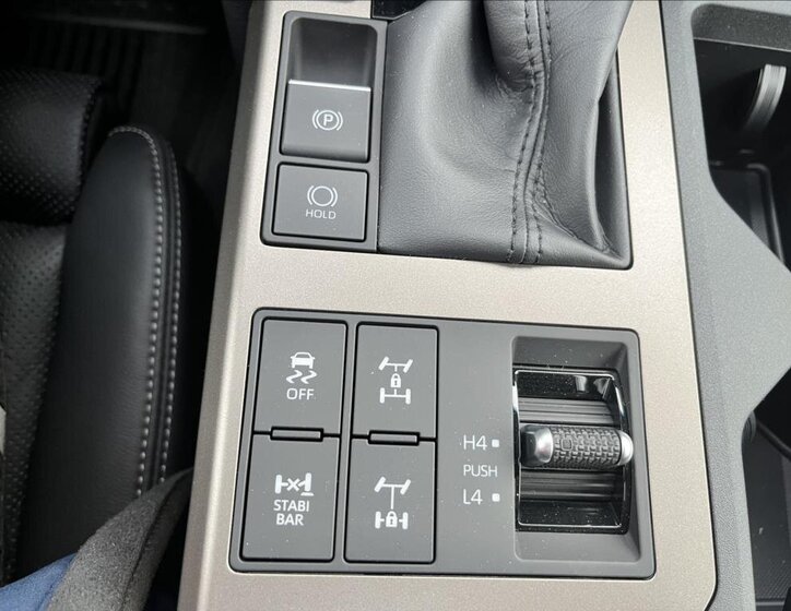 Toyota Land Cruiser Ostatní 2,4 l 243 kw