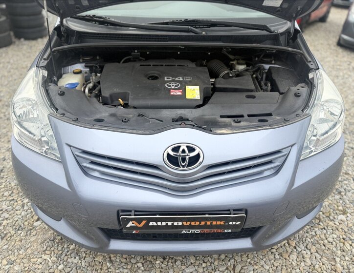Toyota Verso Kombi 2,0 l 93 kw