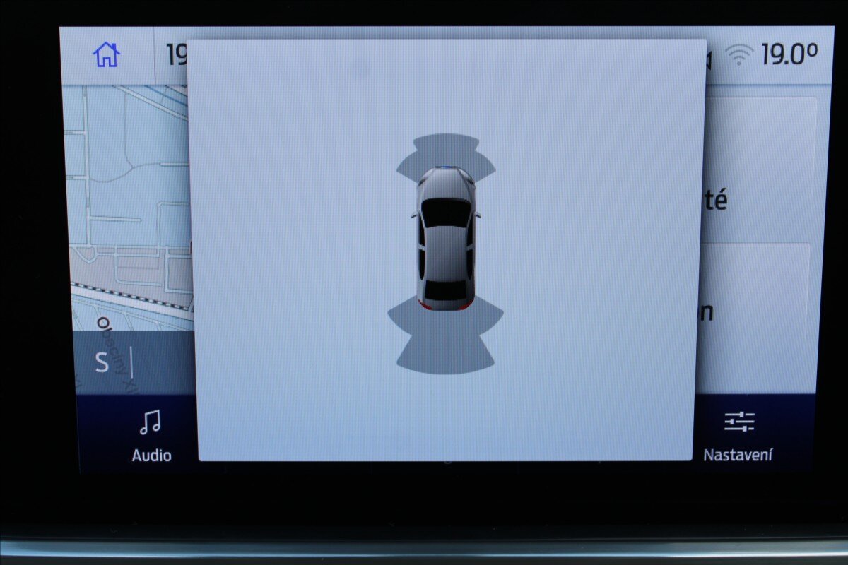 Ford Kuga SUV / Terénní 1,5 l 110 kw