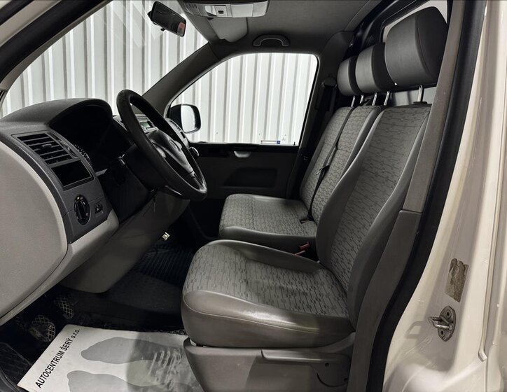 Volkswagen Transporter 21