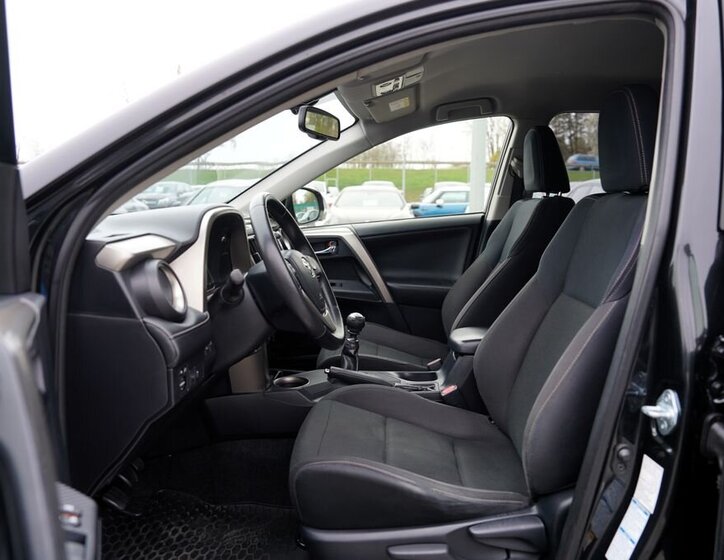 Toyota RAV4 SUV / Terénní 2,0 l 91 kw