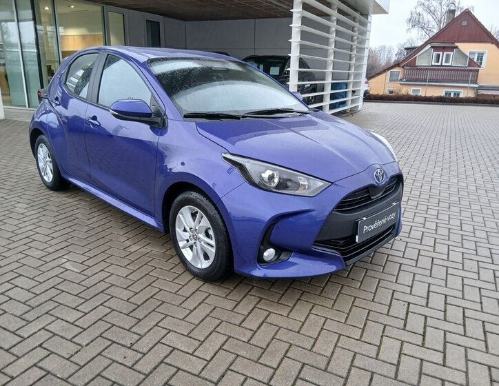 Toyota Yaris 8