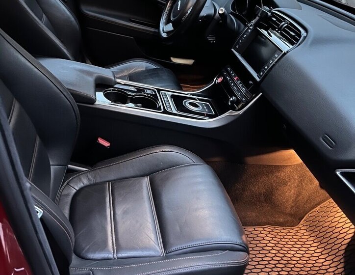 Jaguar XE Sedan / Limuzína 0,0 0