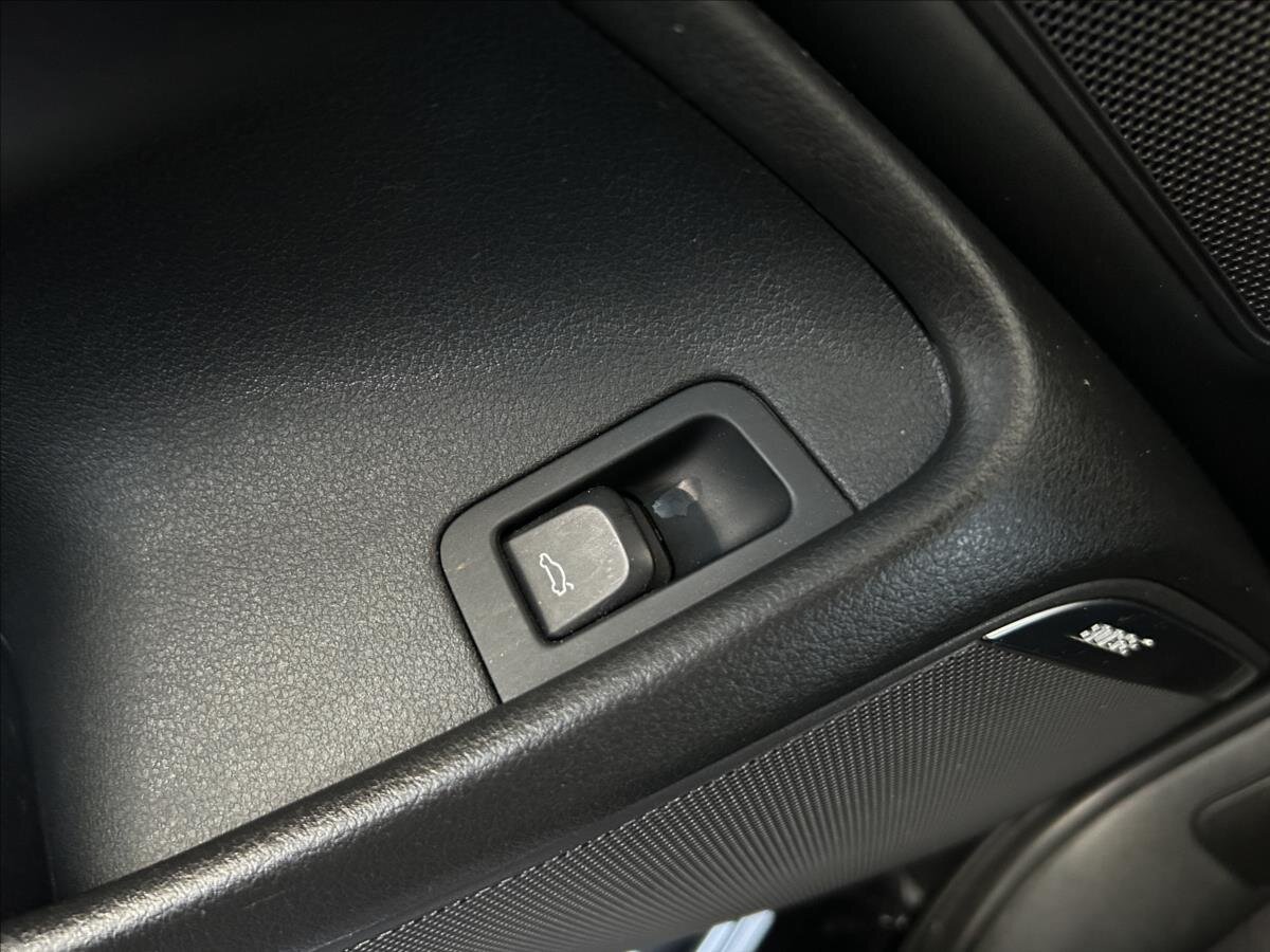 Audi A6 Sedan / Limuzína 3,0 l 230 kw