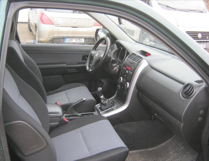 Suzuki Grand Vitara 13