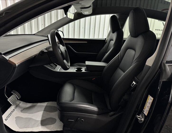 Tesla Model Y SUV 0,0 393 kw