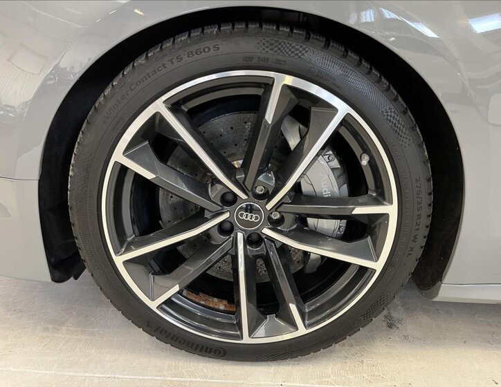 Audi S8 Sedan / Limuzína 4,0 l 445 kw