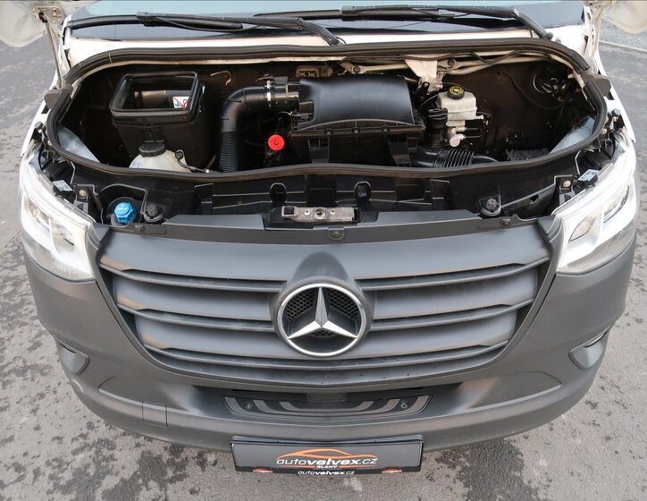 Mercedes-Benz Sprinter 17