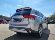 Mitsubishi Outlander SUV / Terénní 2,0 l 110 kw