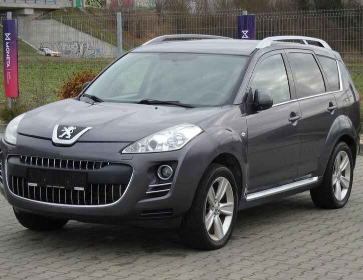 Peugeot 4007 3
