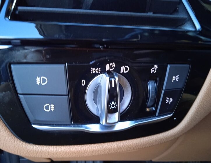 BMW Řada 6 Sedan / Limuzína 3,0 l 195 kw