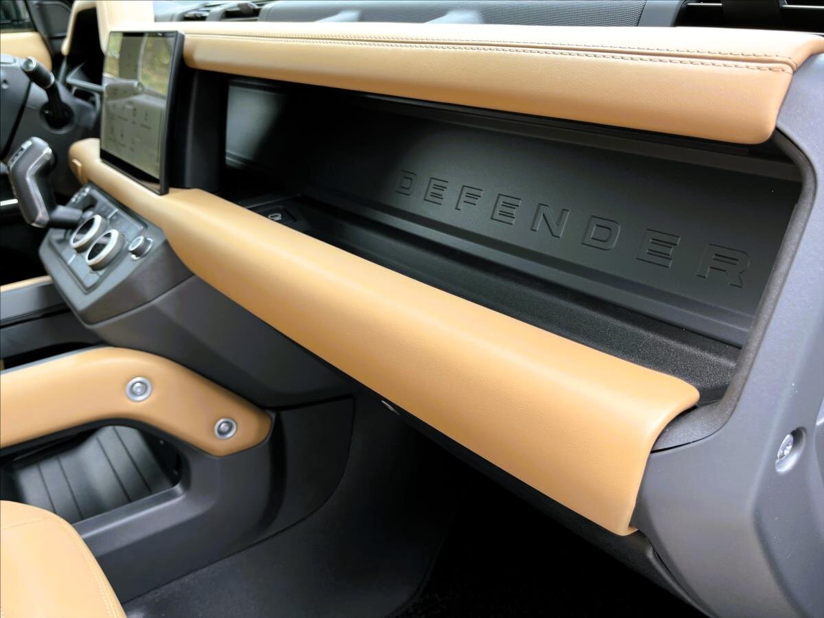 Land Rover Defender SUV 5,0 l 313 kw