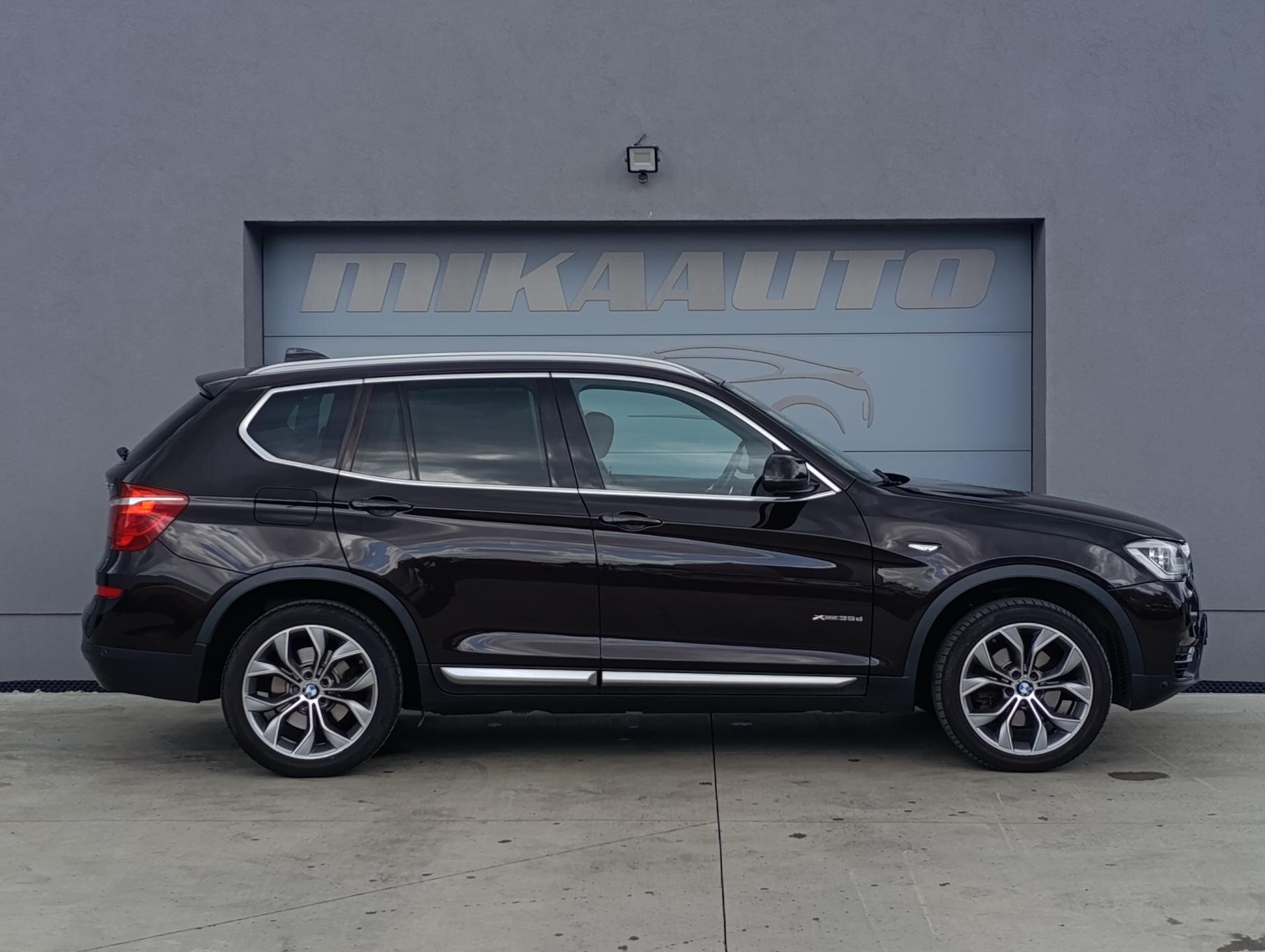 BMW X3 SUV / Terénní 3,0 l 230 kw