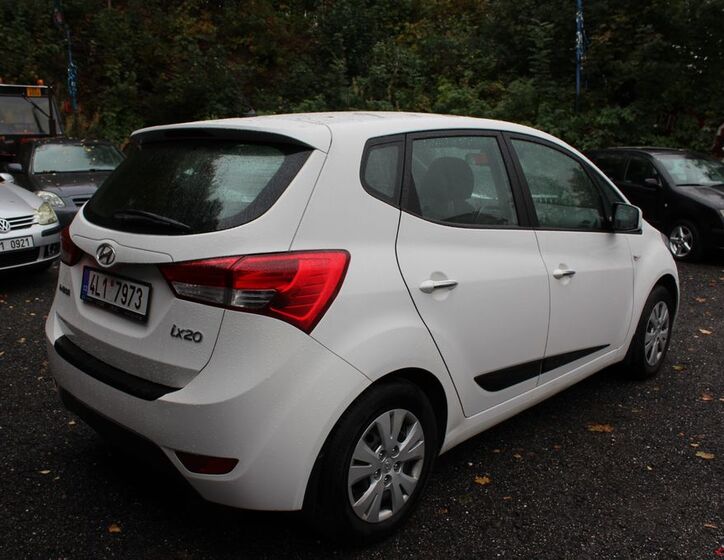 Hyundai ix20 6