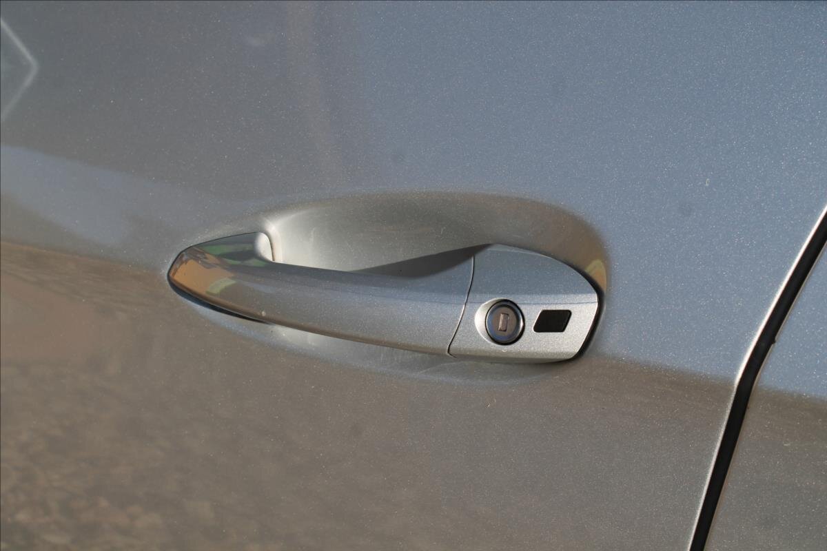 Mercedes-Benz Třídy E Kombi 2,1 l 125 kw