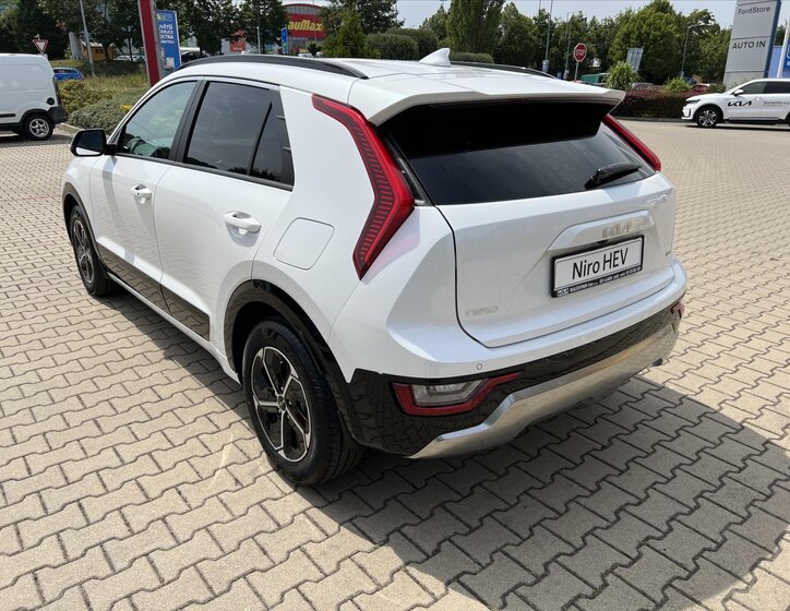 KIA Niro 5