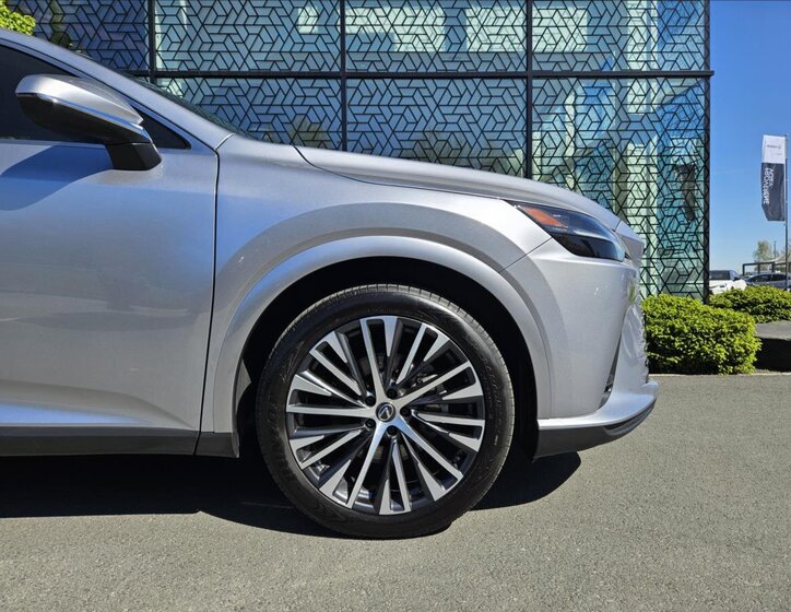 Lexus RX 350h SUV / Terénní 2,5 l 184 kw