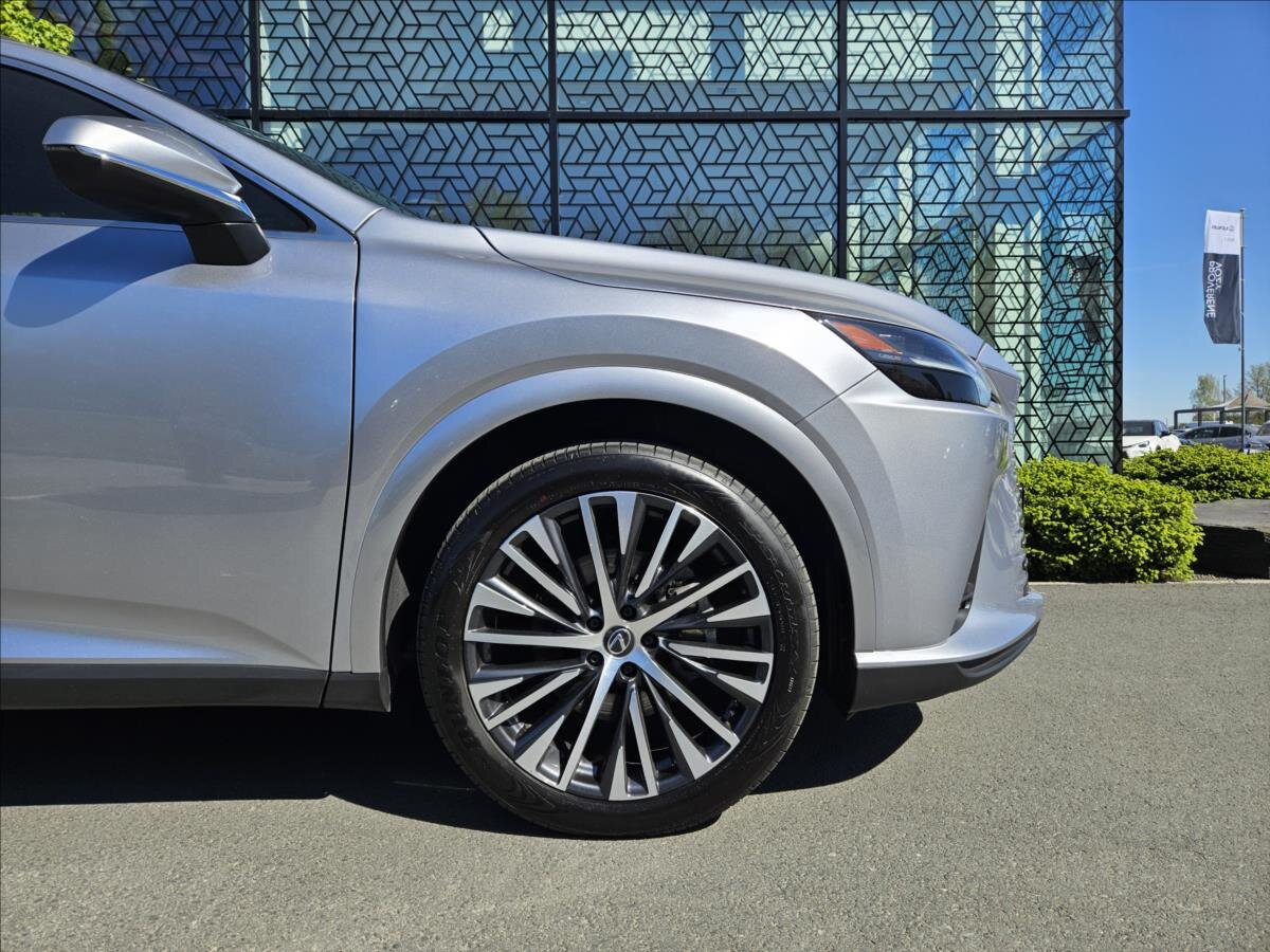 Lexus RX 350h SUV / Terénní 2,5 l 184 kw