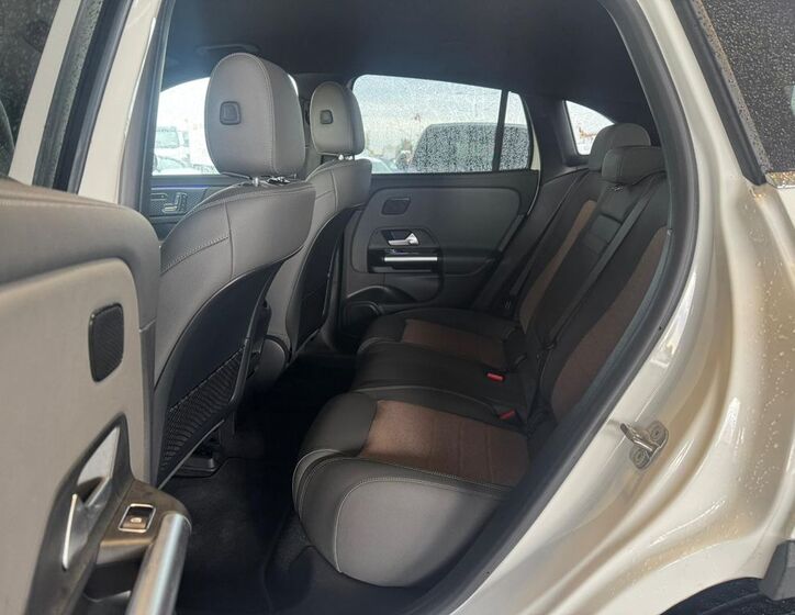 Mercedes-Benz EQA 15