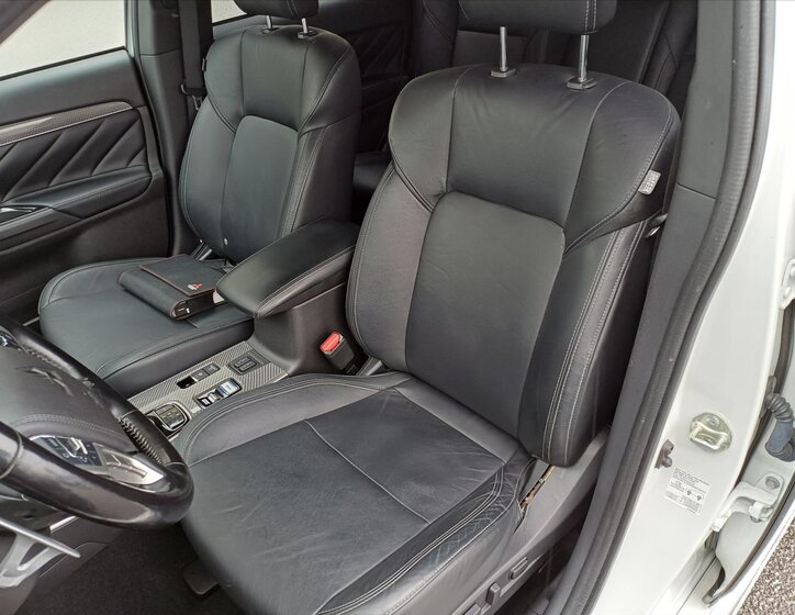 Mitsubishi Outlander Kombi 2,4 l 99 kw