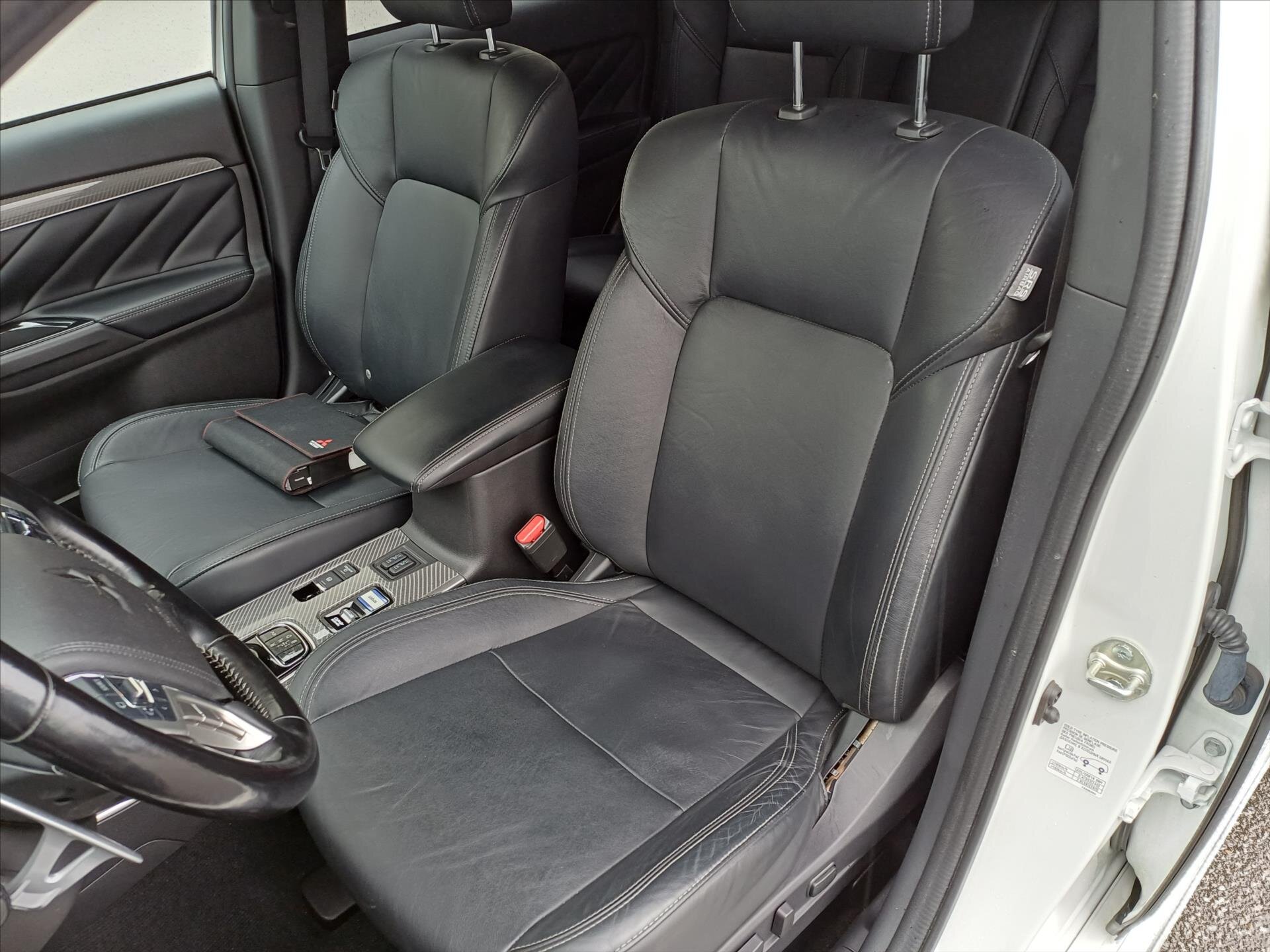 Mitsubishi Outlander Kombi 2,4 l 99 kw