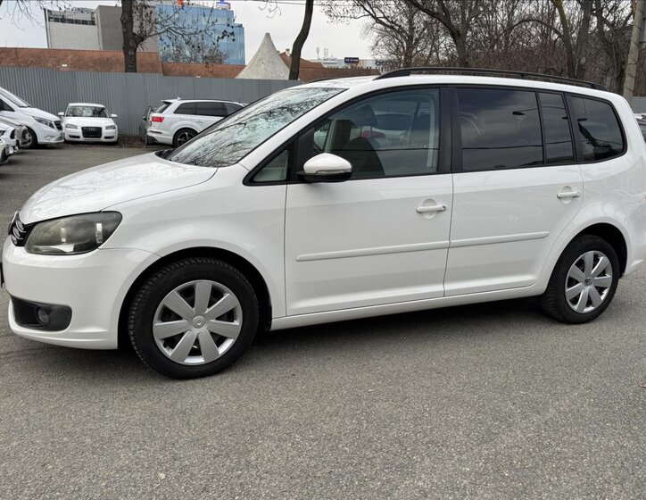 Volkswagen Touran MPV 1,6 l 77 kw