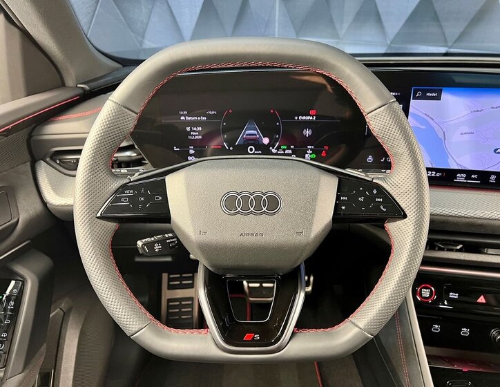 Audi Q5 SUV 2,0 l 150 kw