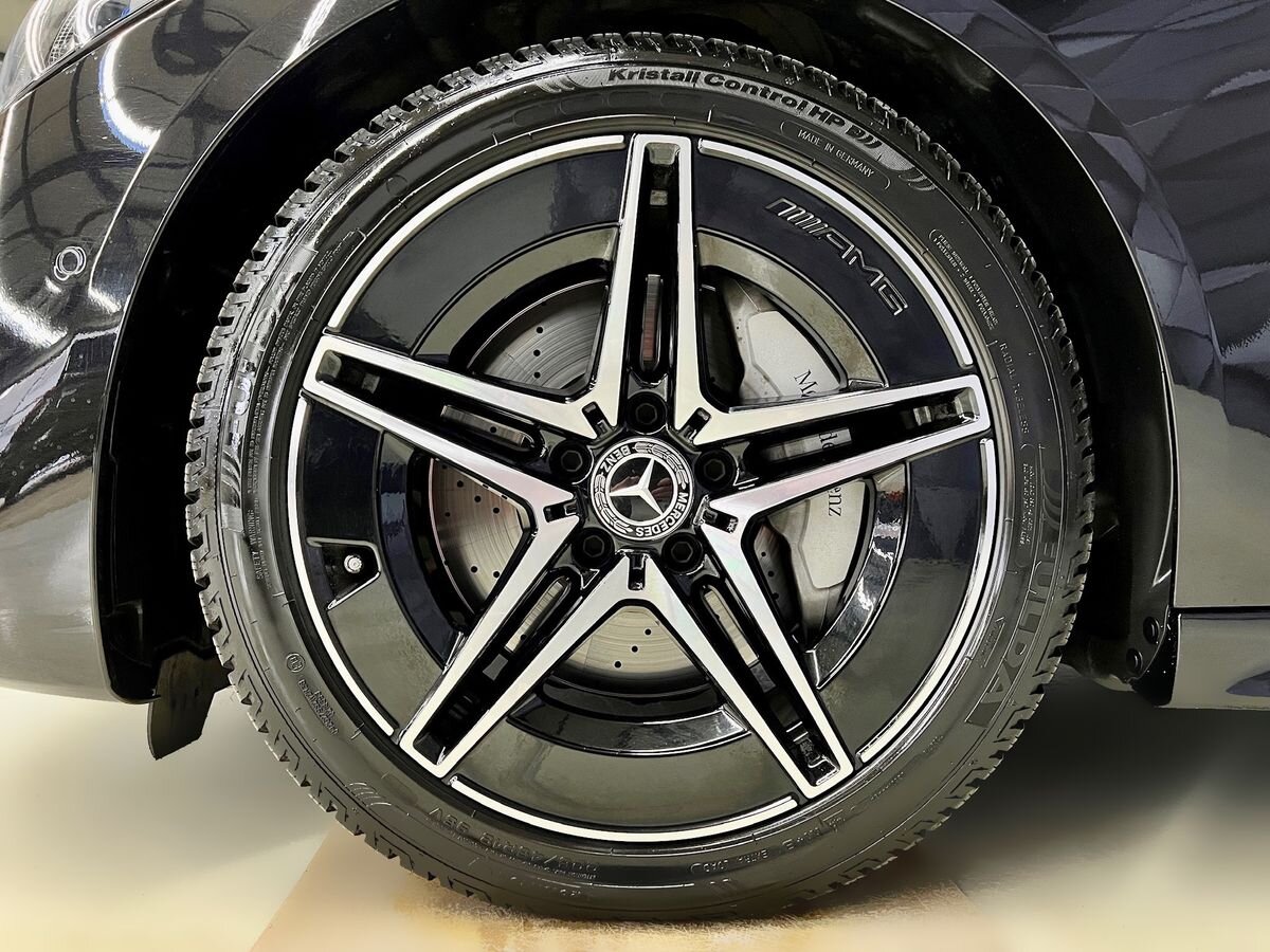 Mercedes-Benz Třídy C Sedan / Limuzína 2,0 l 190 kw