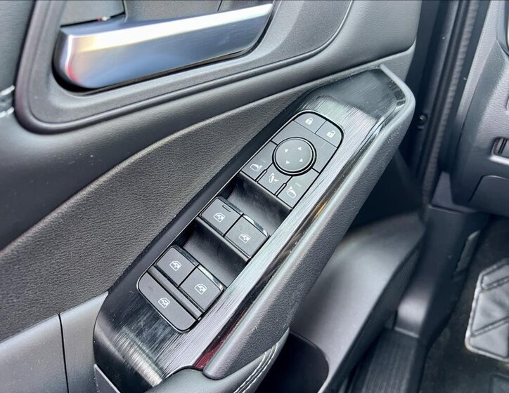 Nissan Qashqai SUV / Terénní 1,3 l 116 kw