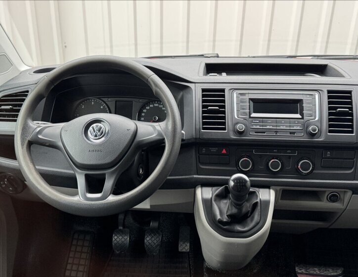 Volkswagen Transporter Skříň 2,0 l 110 kw