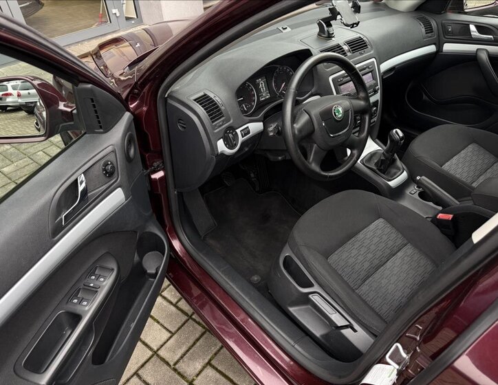 Škoda Octavia 9